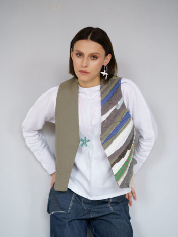 ЖИЛЕТКА З АПЛІКАЦІЄЮ