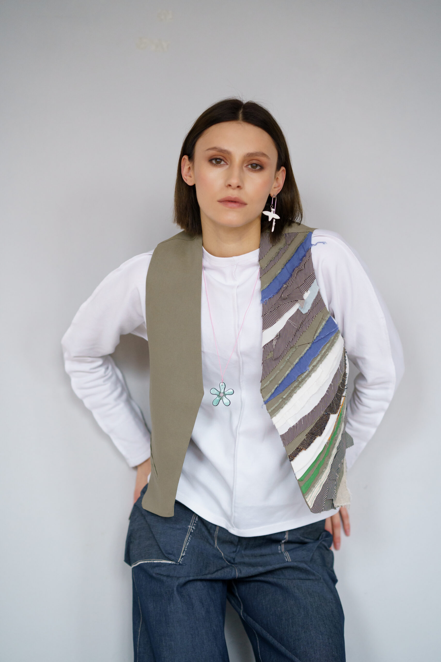 ЖИЛЕТКА З АПЛІКАЦІЄЮ - Зображення 4