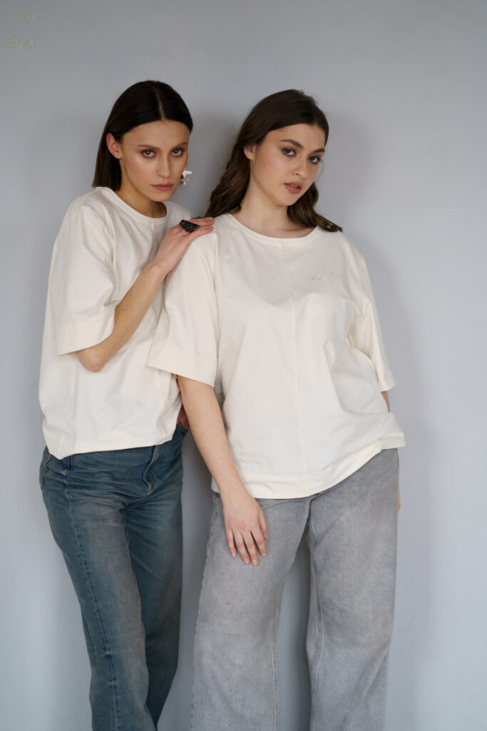 ФУТБОЛКА МОЛОЧНА