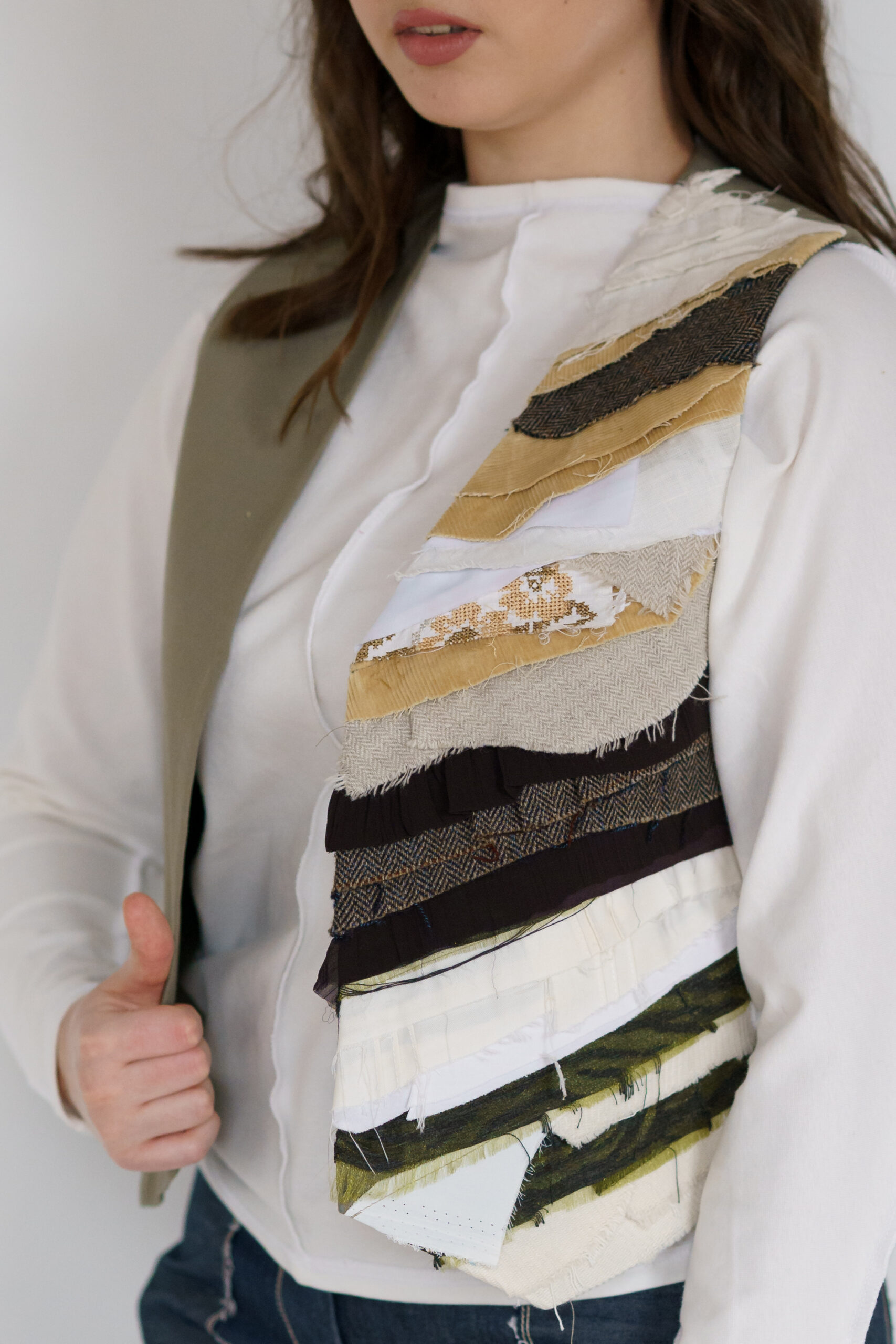 ЖИЛЕТКА З АПЛІКАЦІЄЮ - Зображення 6