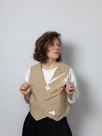 ЖИЛЕТКА З АПЛІКАЦІЄЮ