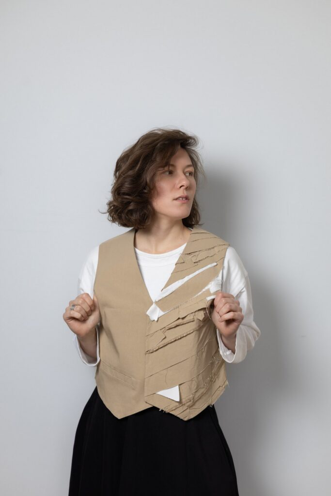 ЖИЛЕТКА З АПЛІКАЦІЄЮ