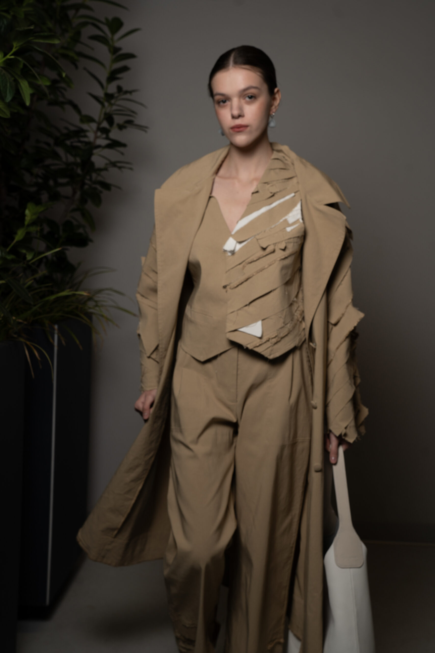 ЖИЛЕТКА З АПЛІКАЦІЄЮ - Зображення 4